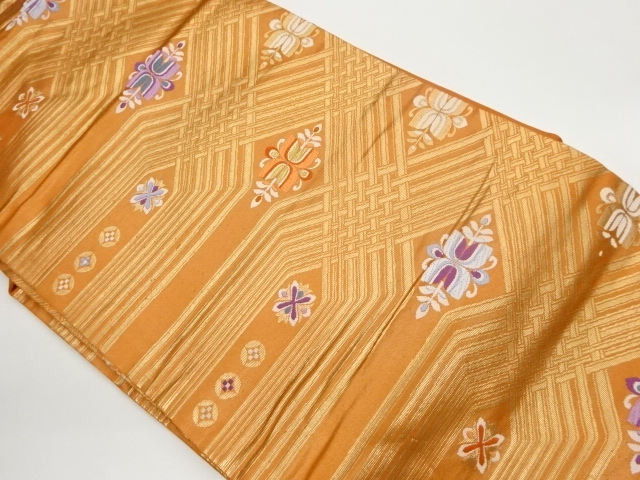 変わり横段に華紋模様織出し名古屋帯